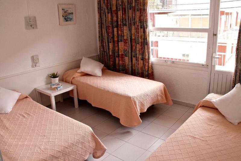 Albergue Hsr Gil (Adults Only) Palmanova Exterior foto